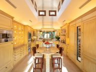 Villa en alquiler en Las Lomas del Marbella Club, Marbella Golden Mile