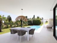 Villa for sale in Estepona