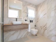 Villa for sale in Estepona