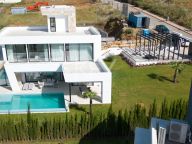 Villa for sale in Estepona