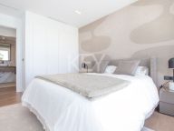 Villa for sale in Estepona