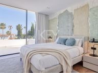 Villa for sale in Estepona