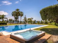 Villa for sale in Marbella East