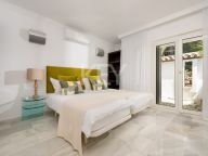 Villa for sale in Marbella East