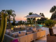 Villa for sale in Marbella East