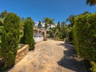 Villa for sale in Marbella East