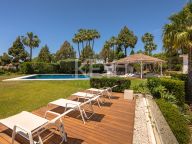 Villa for sale in Marbella East