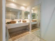 Villa for sale in Marbella East