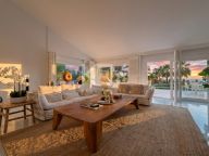 Villa for sale in Marbella East