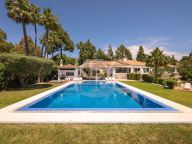 Villa for sale in Marbella East