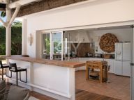 Villa for sale in Marbella East