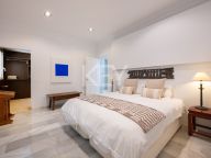 Villa for sale in Marbella East