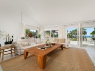 Villa for sale in Marbella East