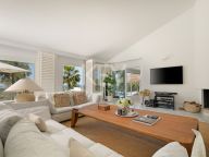 Villa for sale in Marbella East