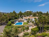 Villa for sale in Marbella East