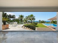 Villa for sale in Marbella East