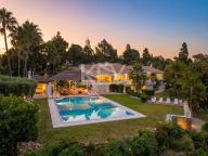 Villa for sale in Marbella East