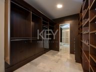 Villa for sale in Marbella East