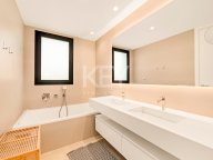 Ground Floor Apartment for sale in Los Monteros, Marbella East