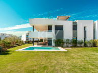 Ground Floor Apartment for sale in Los Monteros, Marbella East