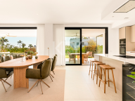 Ground Floor Apartment for sale in Los Monteros, Marbella East