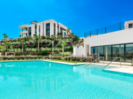 Ground Floor Apartment for sale in Los Monteros, Marbella East