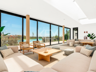 Ground Floor Apartment for sale in Los Monteros, Marbella East
