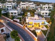Villa for sale in Rio Real, Marbella East