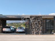 Villa for sale in El Rosario, Marbella East