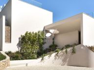 Villa for sale in Cascada de Camojan, Marbella Golden Mile