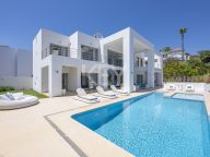 Villa for rent in Benahavis