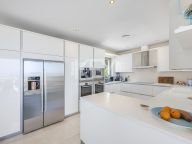Villa for rent in Benahavis