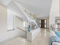 Villa for rent in Benahavis