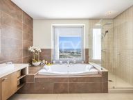 Villa for rent in Benahavis