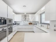 Villa for rent in Benahavis