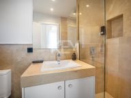Villa for sale in Nueva Andalucia