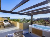 Penthouse for sale in Cancelada, Estepona