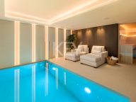 Villa for sale in El Herrojo, Benahavis