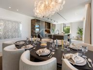 Villa for sale in El Herrojo, Benahavis