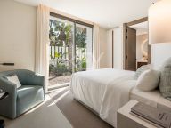 Villa for sale in El Herrojo, Benahavis