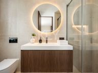 Villa for sale in El Herrojo, Benahavis
