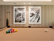 Villa for sale in El Herrojo, Benahavis