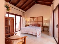 Duplex Penthouse for sale in Estepona East, Estepona