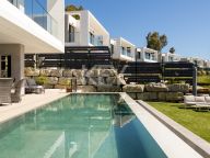 Villa for sale in Valle Romano, Estepona