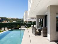 Villa for sale in Valle Romano, Estepona