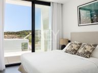 Villa for sale in Valle Romano, Estepona