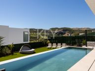 Villa for sale in Valle Romano, Estepona