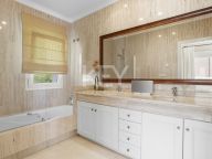 Villa for sale in Paraiso Alto, Benahavis