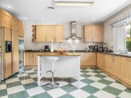 Villa for sale in Paraiso Alto, Benahavis