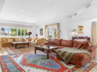 Villa for sale in Paraiso Alto, Benahavis